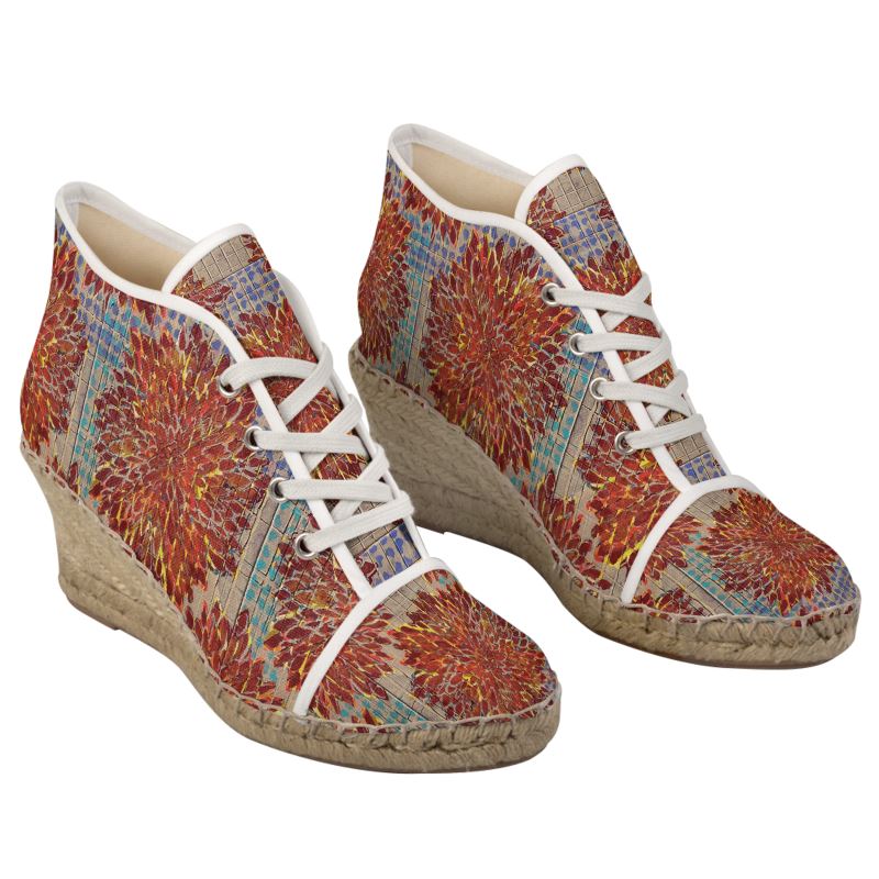 BOUQUETS OF COLOR MADE HER SMILE Wedge Espadrilles